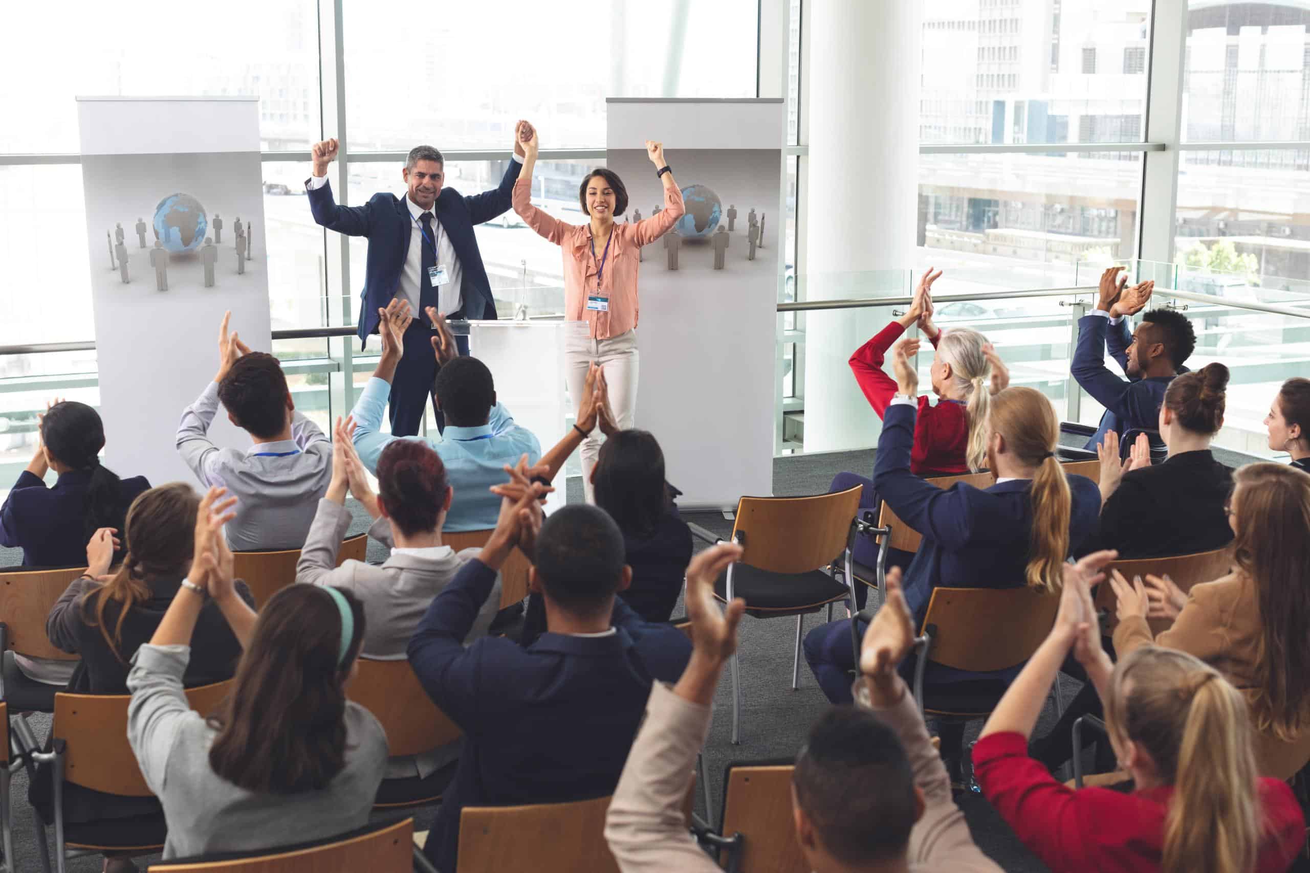 Warum sind Trigger Events so wirkungsvoll? Sie schaffen Vertrauen, liefern einen klaren Gesprächseinstieg und steigern die Conversion Rate im B2B-Vertrieb.